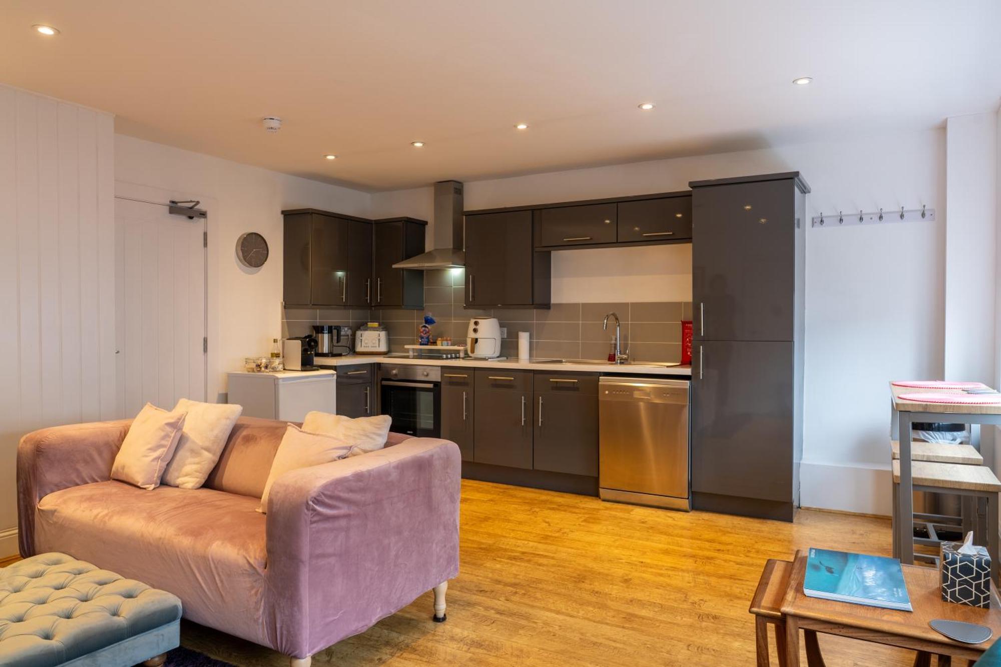 Cute 1 Bed Apartment 2 Mins From The Sea - Sleeps 4, Flat 8 The Gables, Church Street, Lyme Regis Exteriér fotografie