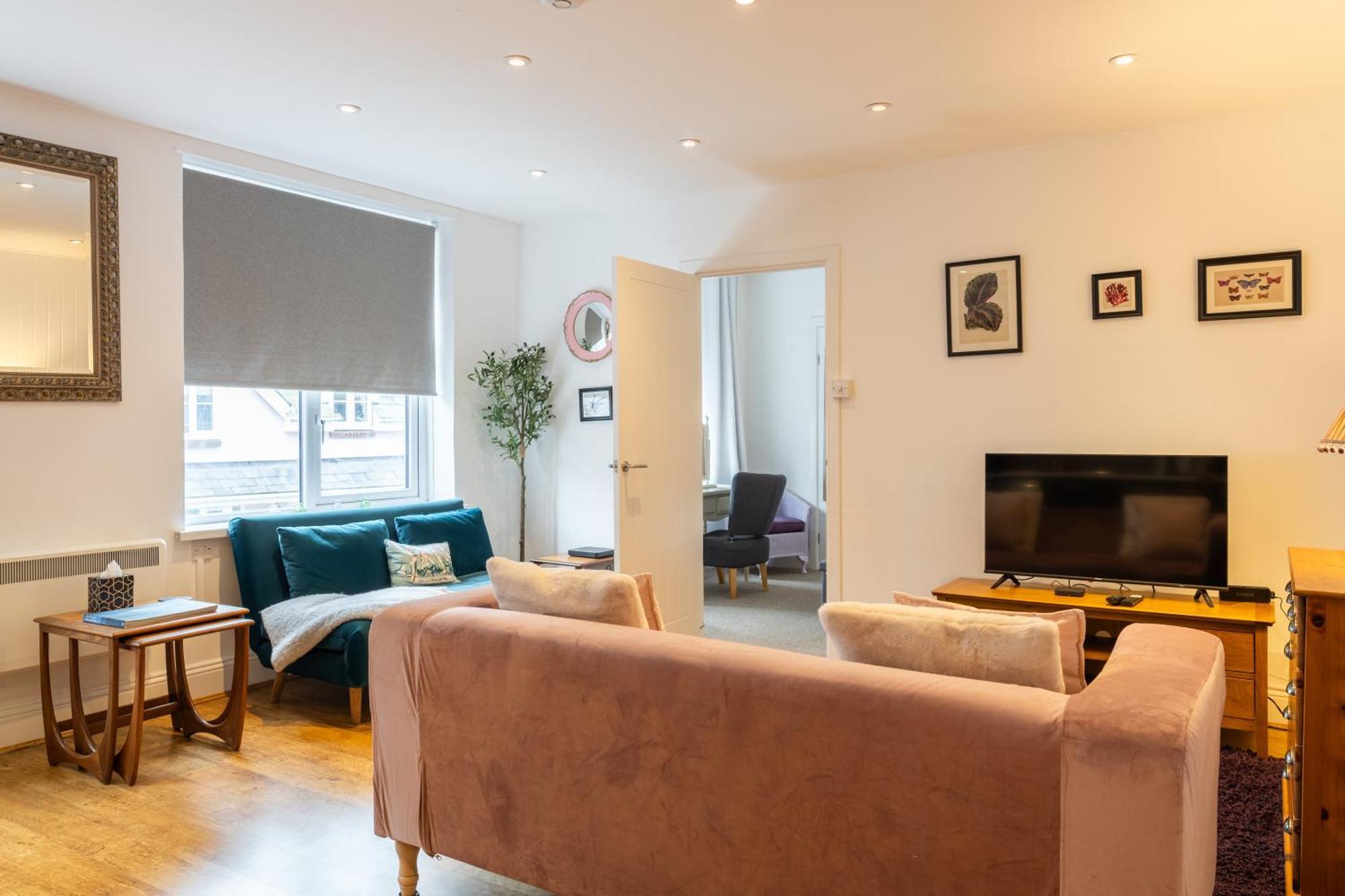 Cute 1 Bed Apartment 2 Mins From The Sea - Sleeps 4, Flat 8 The Gables, Church Street, Lyme Regis Exteriér fotografie